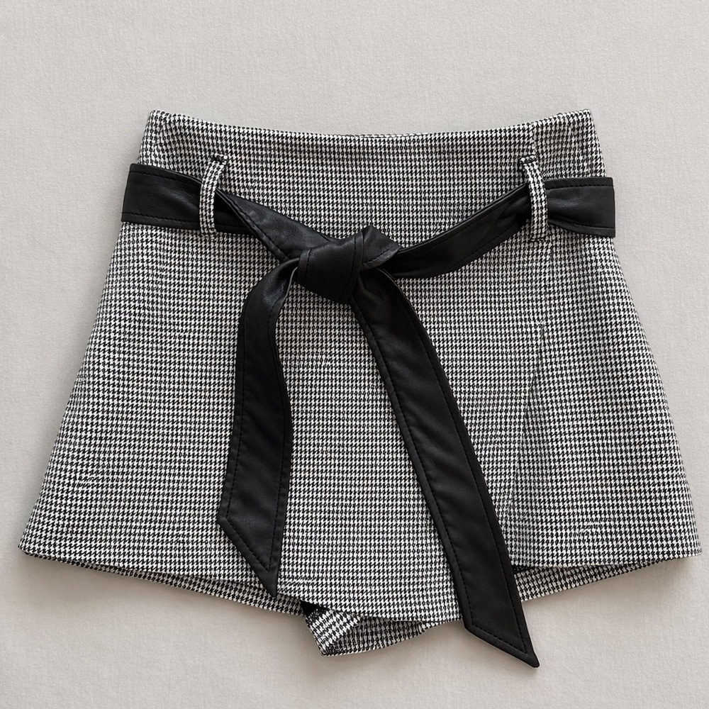 Zara Black and White Checkered Skort